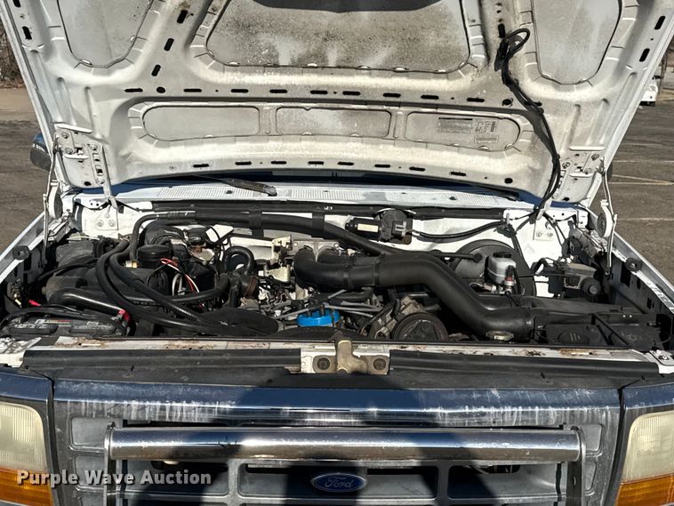 image for item EU4098 1995 Ford F250 Ext. Cab flatbed pickup truck