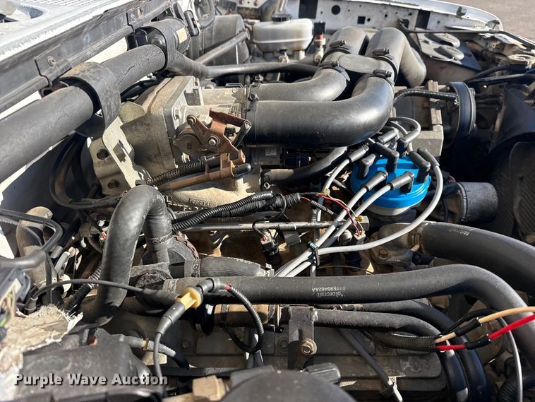 image for item EU4098 1995 Ford F250 Ext. Cab flatbed pickup truck