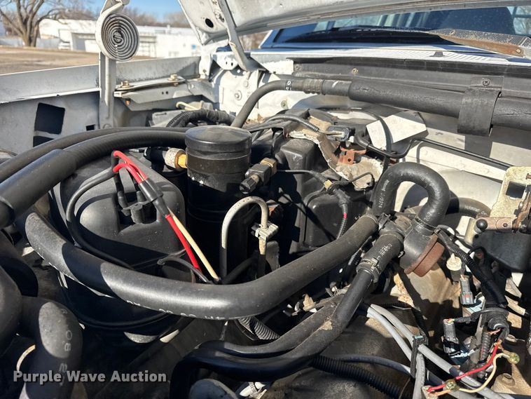 image for item EU4098 1995 Ford F250 Ext. Cab flatbed pickup truck