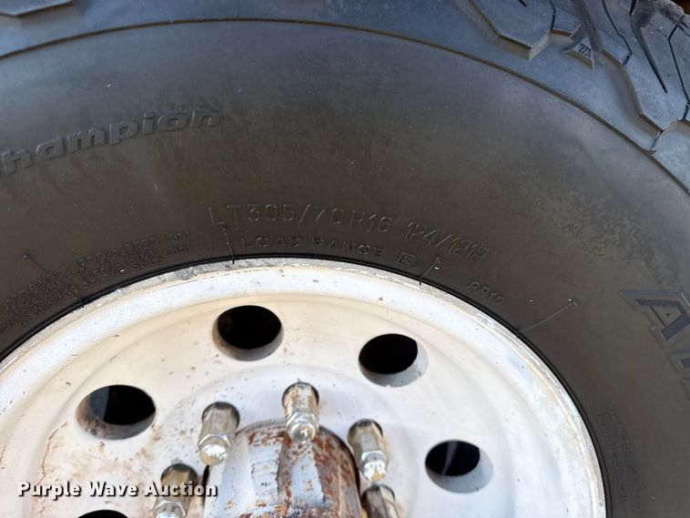 image for item EU4098 1995 Ford F250 Ext. Cab flatbed pickup truck