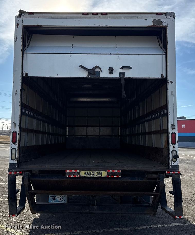 image for item EU4102 2007 Ford F650 Super Duty box truck