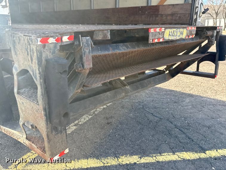 image for item EU4102 2007 Ford F650 Super Duty box truck