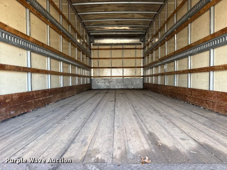 image for item EU4102 2007 Ford F650 Super Duty box truck