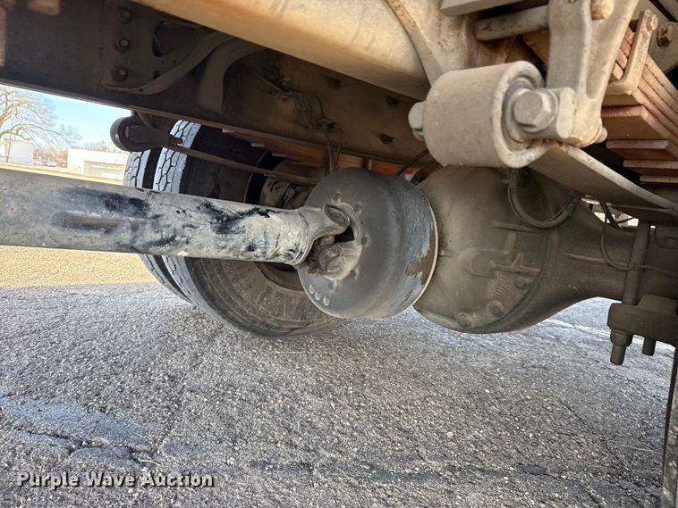 image for item EU4102 2007 Ford F650 Super Duty box truck