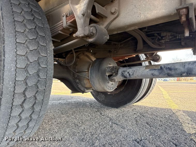 image for item EU4102 2007 Ford F650 Super Duty box truck