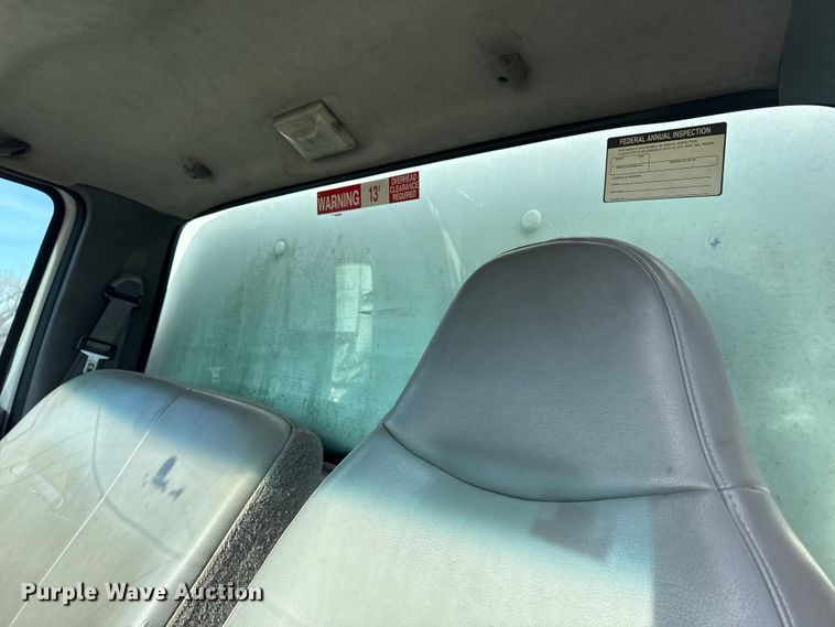 image for item EU4102 2007 Ford F650 Super Duty box truck