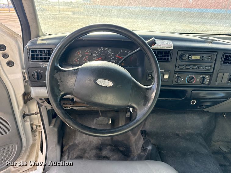 image for item EU4102 2007 Ford F650 Super Duty box truck