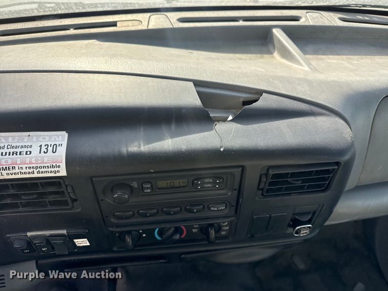 image for item EU4102 2007 Ford F650 Super Duty box truck