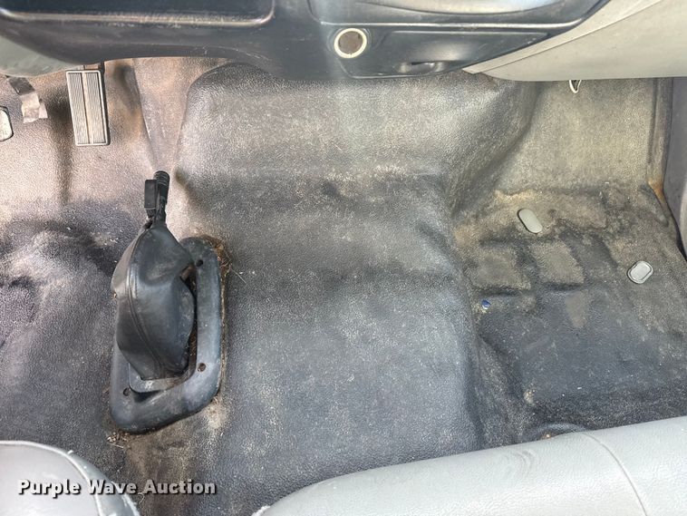 image for item EU4102 2007 Ford F650 Super Duty box truck