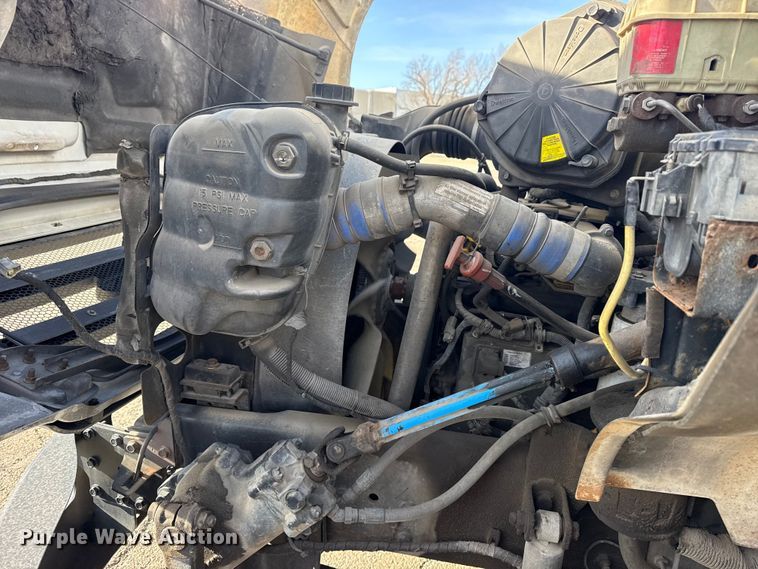 image for item EU4102 2007 Ford F650 Super Duty box truck