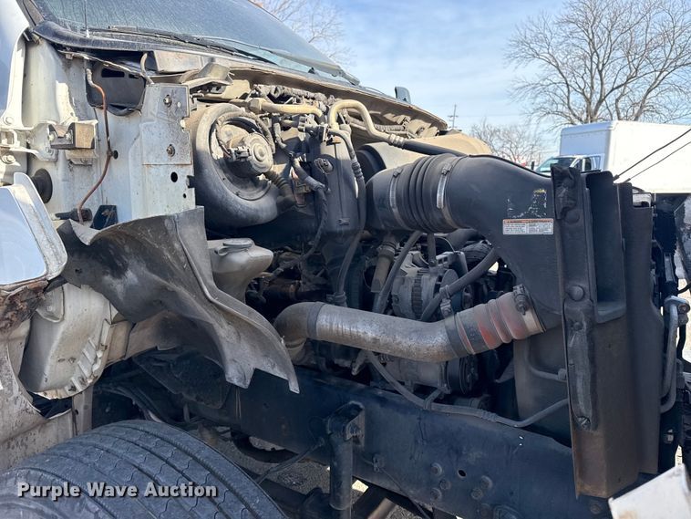 image for item EU4102 2007 Ford F650 Super Duty box truck