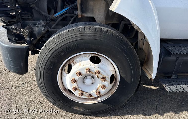 image for item EU4102 2007 Ford F650 Super Duty box truck