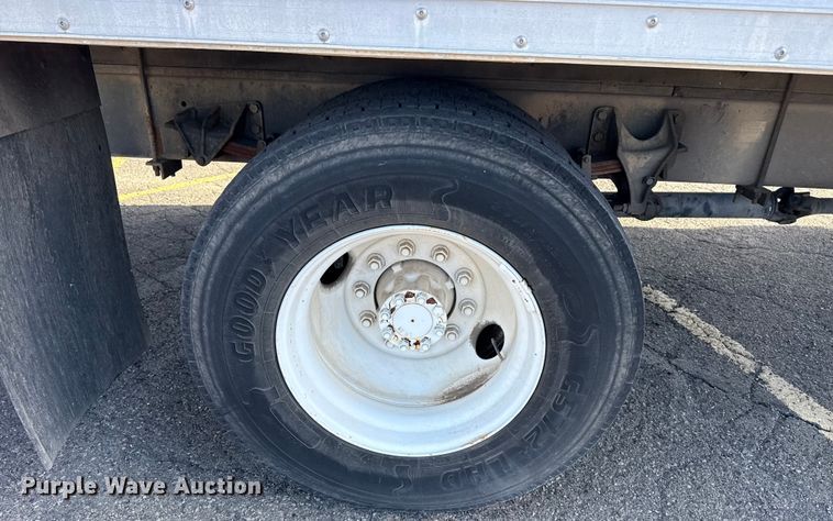 image for item EU4102 2007 Ford F650 Super Duty box truck