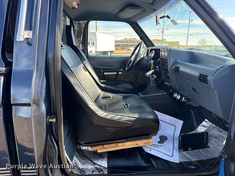 image for item EU4103 1991 Ford Ranger pickup truck