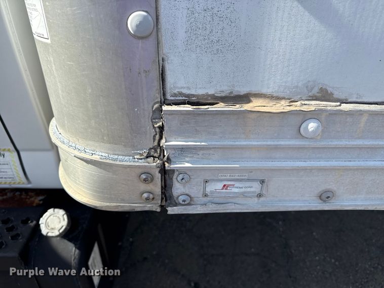 image for item EU4105 2007 GMC C7500 box truck