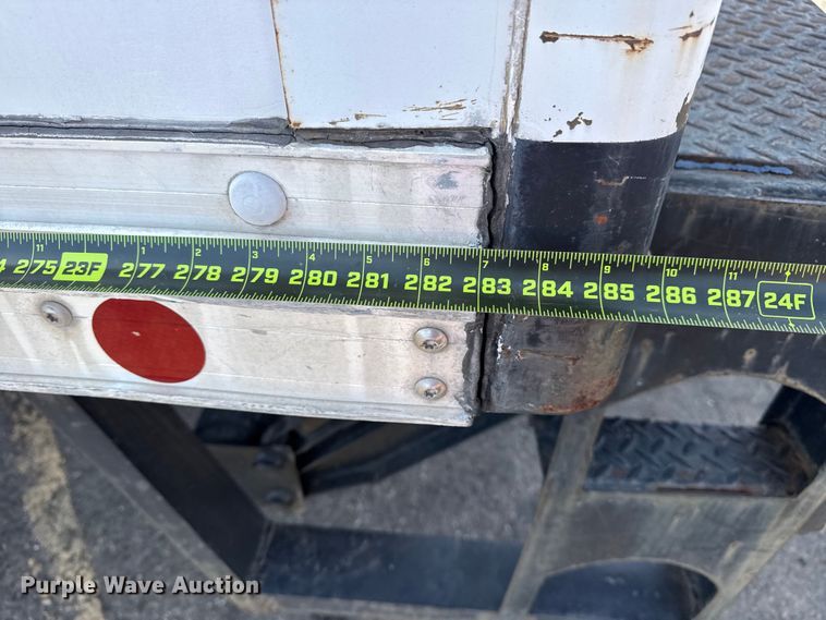 image for item EU4105 2007 GMC C7500 box truck