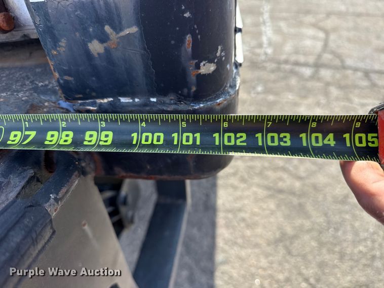 image for item EU4105 2007 GMC C7500 box truck