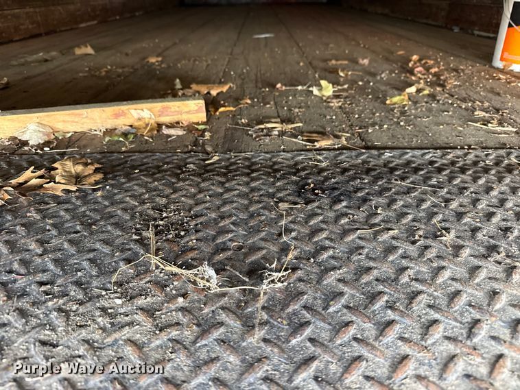 image for item EU4105 2007 GMC C7500 box truck