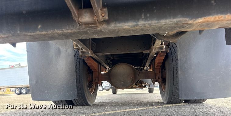 image for item EU4105 2007 GMC C7500 box truck