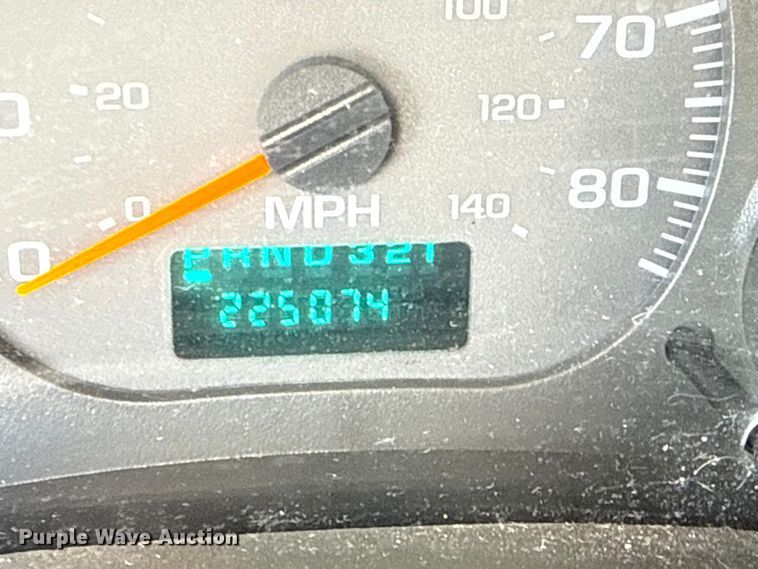 image for item EU4105 2007 GMC C7500 box truck