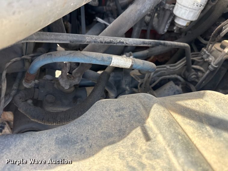 image for item EU4105 2007 GMC C7500 box truck