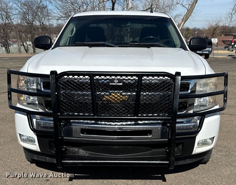 image for item EU4106 2010 Chevrolet Silverado 1500 Ext. Cab pickup truck