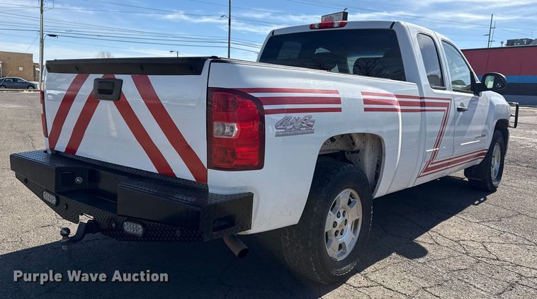 image for item EU4106 2010 Chevrolet Silverado 1500 Ext. Cab pickup truck