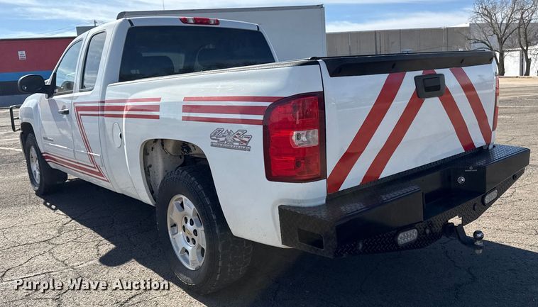 image for item EU4106 2010 Chevrolet Silverado 1500 Ext. Cab pickup truck