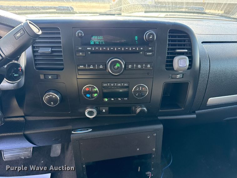 image for item EU4106 2010 Chevrolet Silverado 1500 Ext. Cab pickup truck