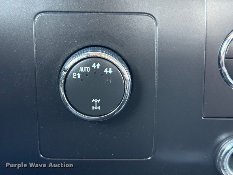 image for item EU4106 2010 Chevrolet Silverado 1500 Ext. Cab pickup truck