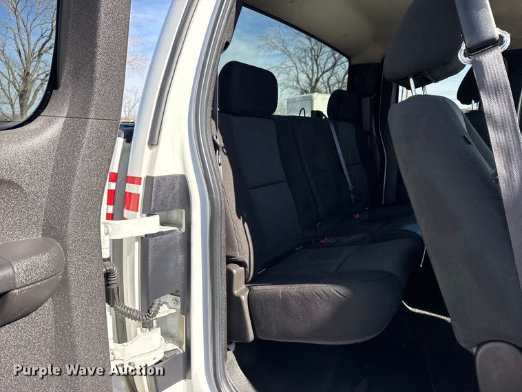 image for item EU4106 2010 Chevrolet Silverado 1500 Ext. Cab pickup truck