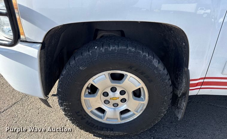 image for item EU4106 2010 Chevrolet Silverado 1500 Ext. Cab pickup truck