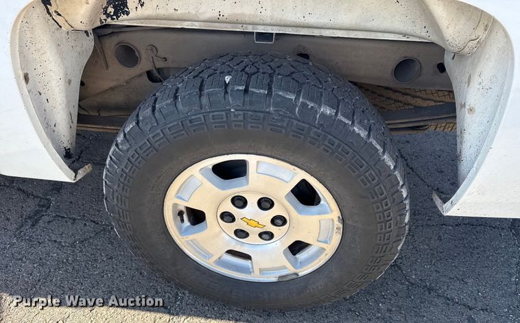 image for item EU4106 2010 Chevrolet Silverado 1500 Ext. Cab pickup truck