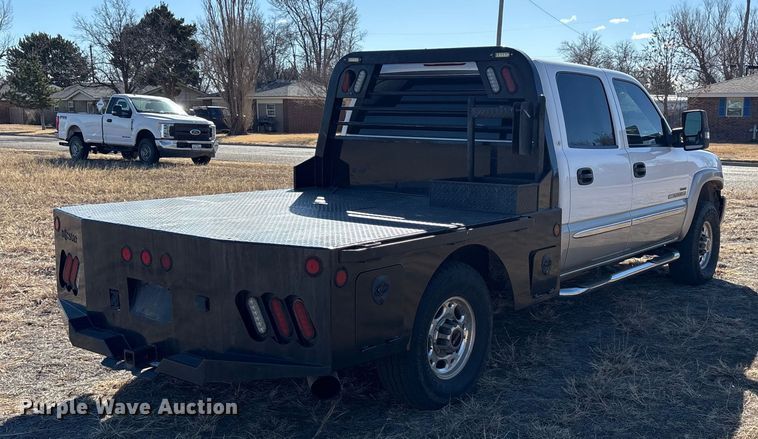 image for item EU4844 2005 GMC Sierra Crew Cab flatbed pickup truck