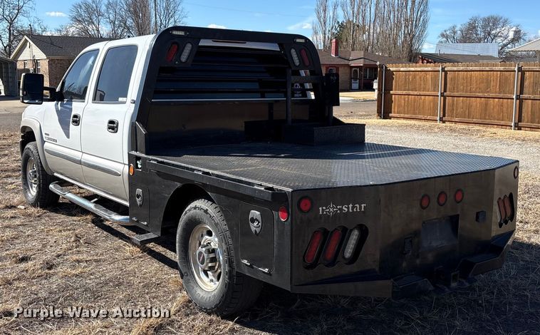 image for item EU4844 2005 GMC Sierra Crew Cab flatbed pickup truck