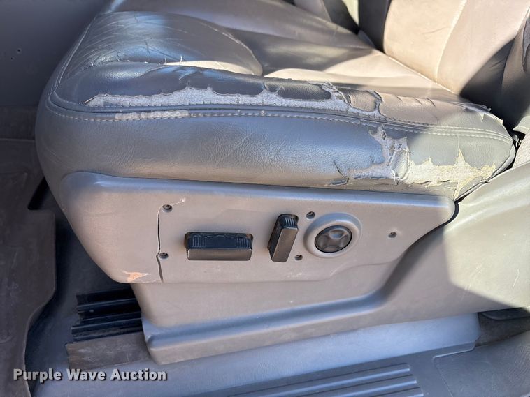 image for item EU4844 2005 GMC Sierra Crew Cab flatbed pickup truck