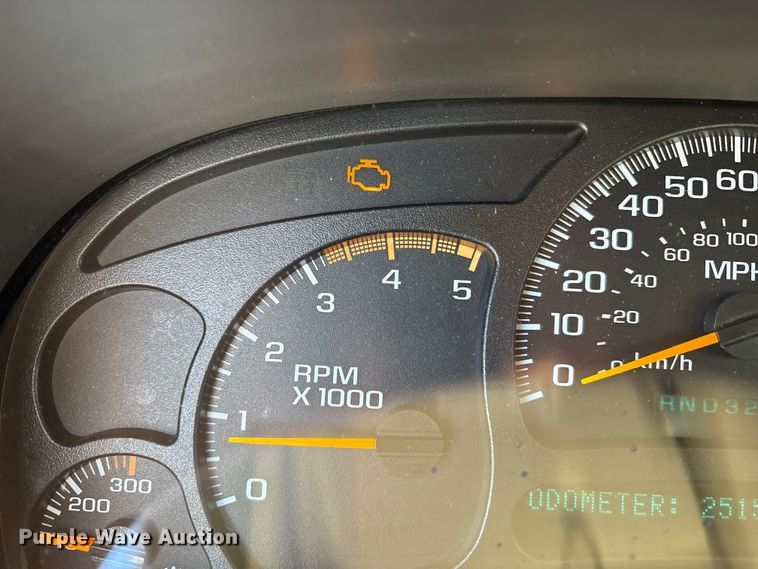 image for item EU4844 2005 GMC Sierra Crew Cab flatbed pickup truck