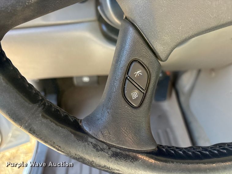 image for item EU4844 2005 GMC Sierra Crew Cab flatbed pickup truck