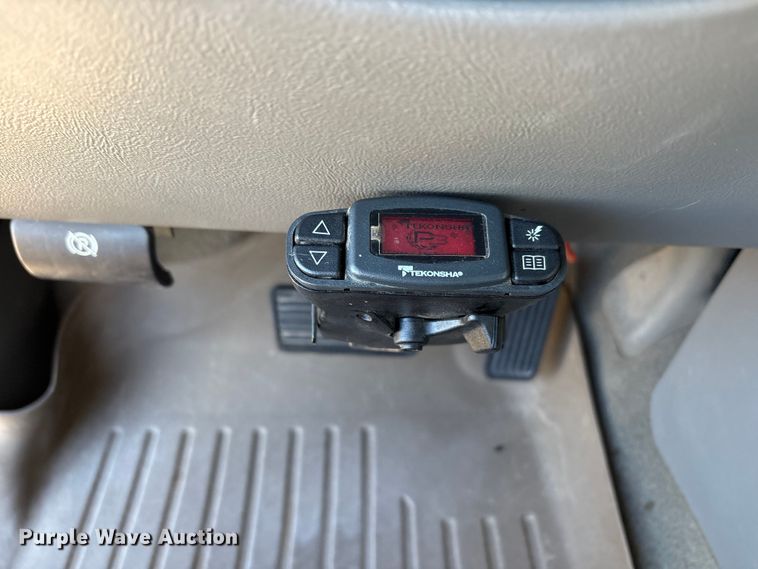 image for item EU4844 2005 GMC Sierra Crew Cab flatbed pickup truck