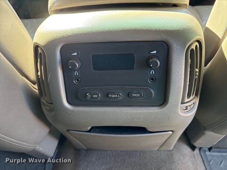 image for item EU4844 2005 GMC Sierra Crew Cab flatbed pickup truck