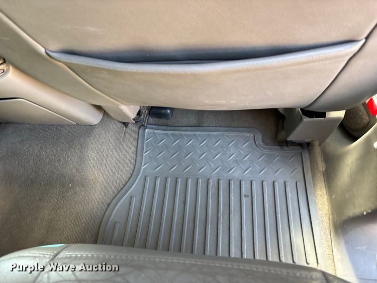 image for item EU4844 2005 GMC Sierra Crew Cab flatbed pickup truck