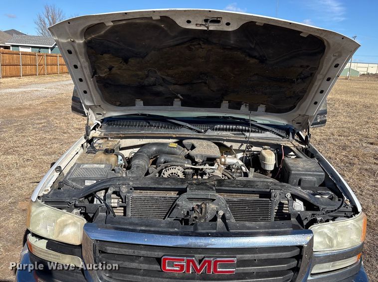 image for item EU4844 2005 GMC Sierra Crew Cab flatbed pickup truck