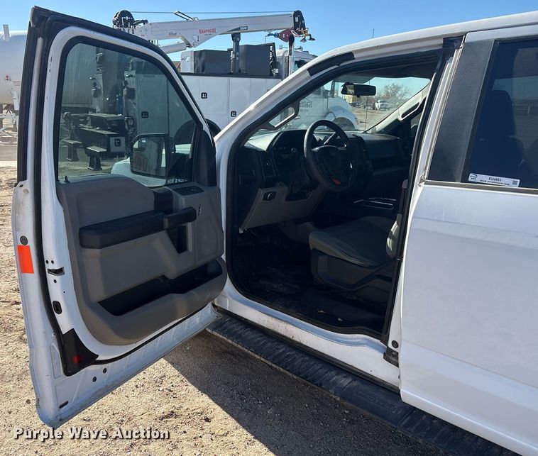 image for item EU4851 2017 Ford F150 Ext. Cab pickup truck