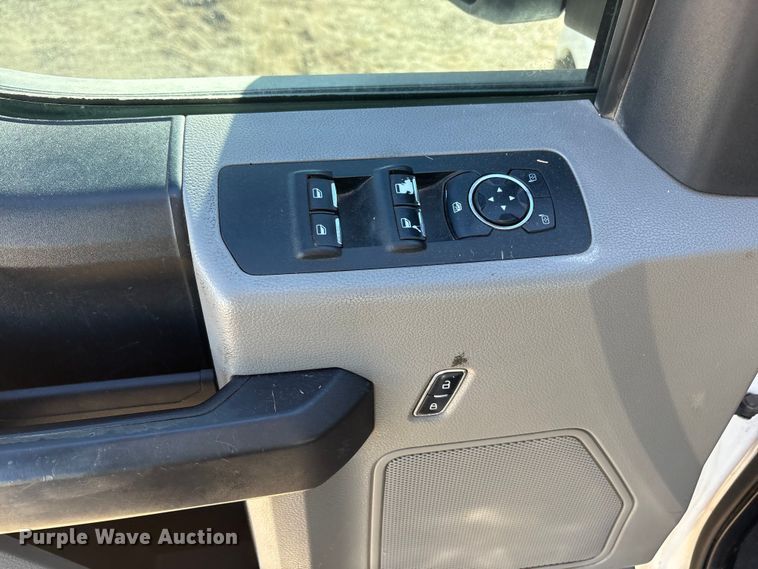 image for item EU4851 2017 Ford F150 Ext. Cab pickup truck