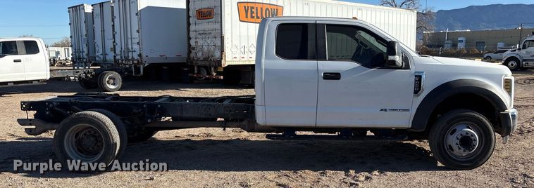 image for item EU4852 2019 Ford F450 Super Duty Crew Cab truck cab and chassis