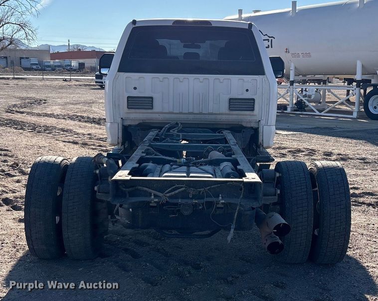 image for item EU4852 2019 Ford F450 Super Duty Crew Cab truck cab and chassis