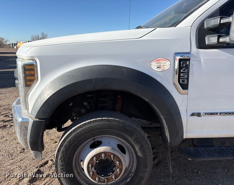 image for item EU4852 2019 Ford F450 Super Duty Crew Cab truck cab and chassis