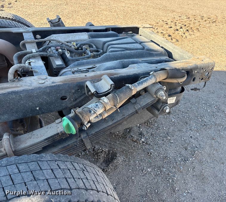 image for item EU4852 2019 Ford F450 Super Duty Crew Cab truck cab and chassis