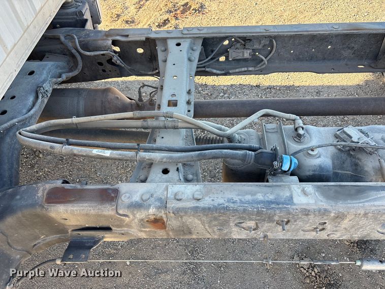 image for item EU4852 2019 Ford F450 Super Duty Crew Cab truck cab and chassis