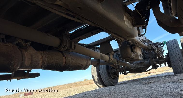 image for item EU4852 2019 Ford F450 Super Duty Crew Cab truck cab and chassis